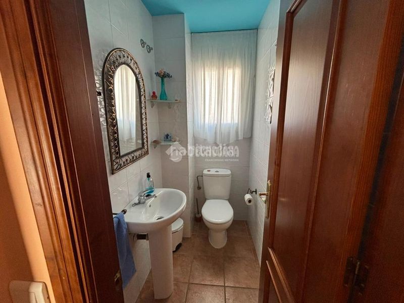 Foto c11e58f2-c015-4456-b368-55046d97326d. Casa aparellada a Écija