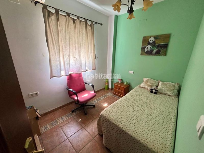 Foto e08313a3-d55e-4ac5-91f6-cf8cc66fcea3. Casa aparellada a Écija