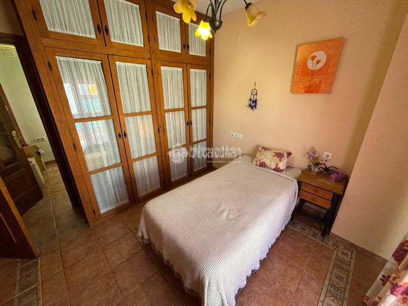 Foto f56ed9bf-7e69-40d2-a734-a1e80e3fd1e3. Casa aparellada a Écija