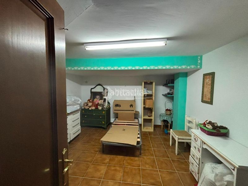 Foto fbca43dc-c506-460a-bd7c-8eef8e59a6f2. Casa aparellada a Écija