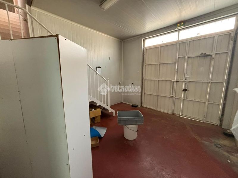 Foto ce58c4b3-d6a2-471c-ad32-fc8ee1a06565. Casa aparellada a Écija