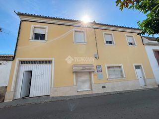 Doppelhaus in Luisiana (La). Casa en venta en la luisiana