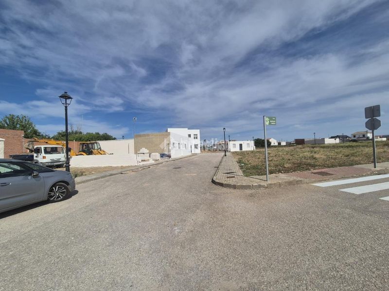 Foto f526178c-b220-4e7c-aefa-faf58c7a6c62. Terreny residencial a Écija