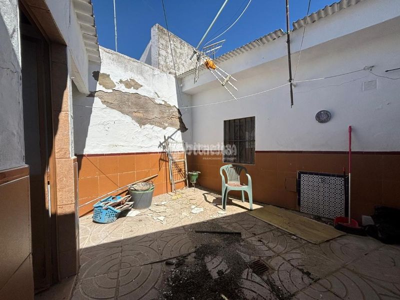 Foto 711d28b3-7812-46d5-a76c-5b3b1fd8c818. Casa aparellada a Écija
