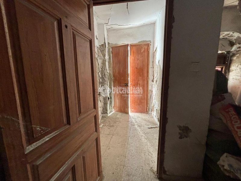 Foto 7935c637-9019-4dec-8ba5-94b23902ff55. Casa aparellada a Écija