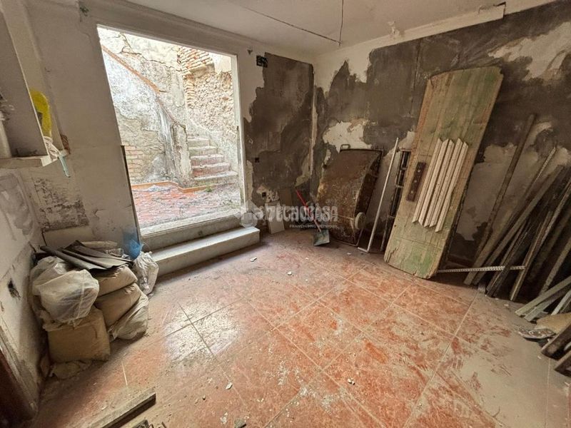 Foto a9c52f8f-1428-4ae7-aa22-17846933c22c. Casa aparellada a Écija
