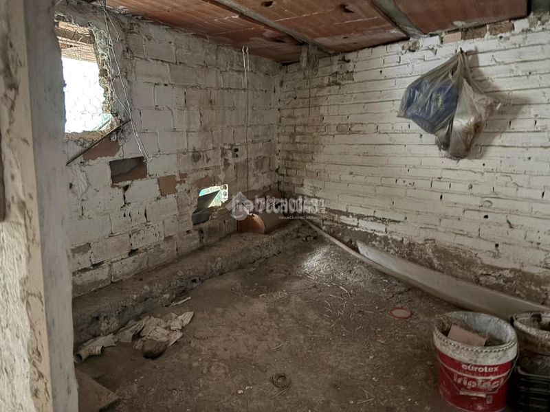Foto ae1e4ac3-a9be-4258-8d69-c97c24050d35. Casa aparellada a Écija