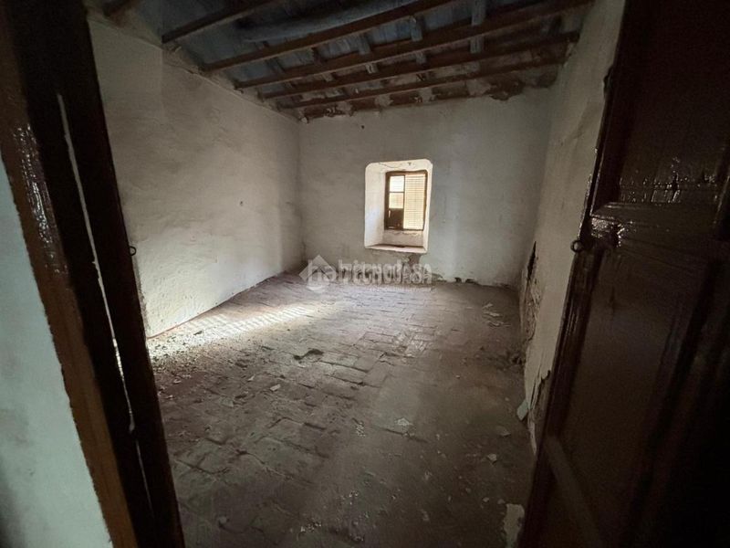 Foto d5106f9e-7b9e-474d-88d9-0a804d0c59ad. Casa aparellada a Écija