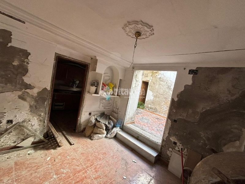 Foto f2afd69a-575a-4692-8254-99e1946ea615. Casa aparellada a Écija