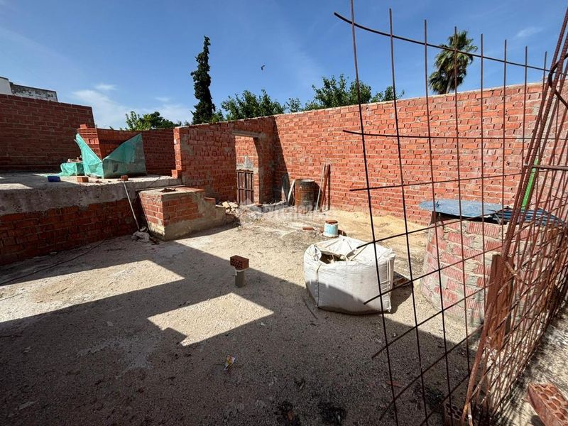 Foto 53589479-815b-4708-825e-75e0be7b366d. Casa aparellada a Écija