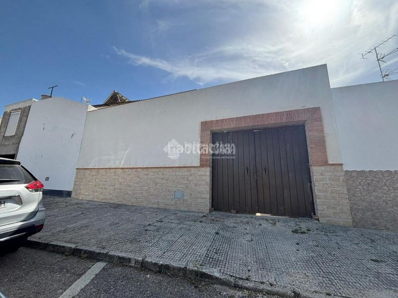 Foto 8da72373-e078-497e-a21a-29f73be1b96a. Casa aparellada a Écija