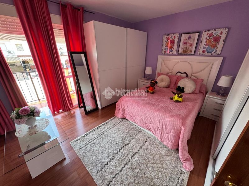 Foto 2410ab29-75f6-46e6-b719-f43933ec04ef. Casa aparellada a Écija