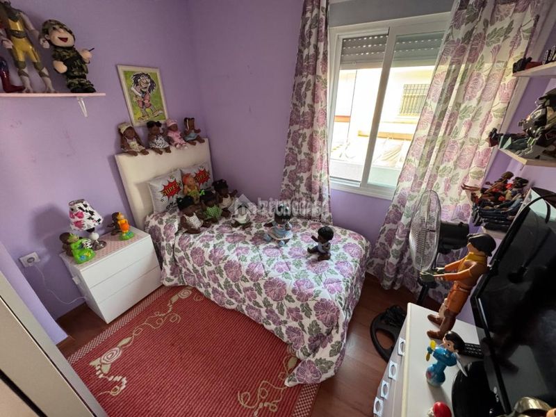 Foto 482e1f86-134e-4775-8617-3d9697738a63. Casa aparellada a Écija
