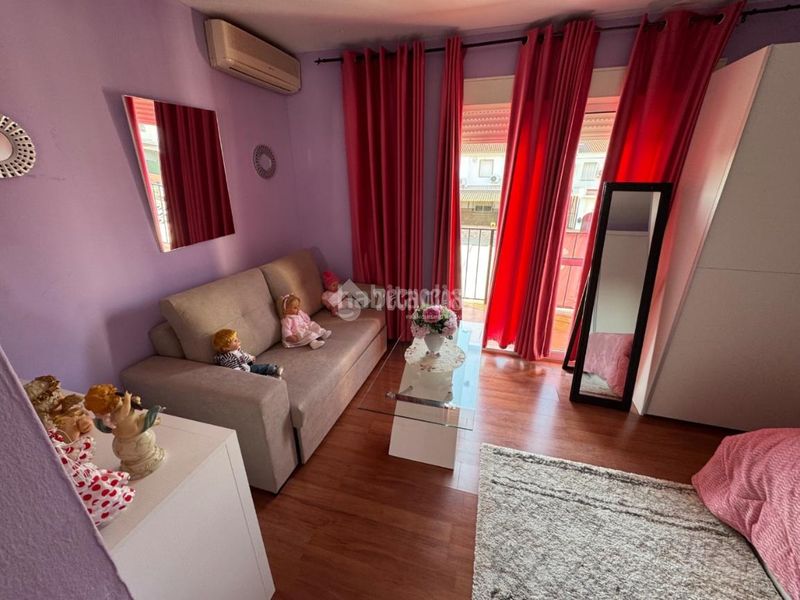 Foto fbfd8b05-7c28-432d-94a6-f760a5c1c757. Casa aparellada a Écija