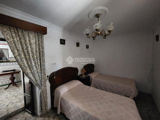 Casa bifamiliare in Écija. Casa en venta en écija