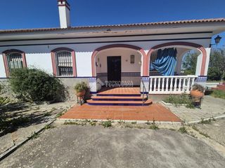 Masia a Carlota (La). Casa rural en venta en écija
