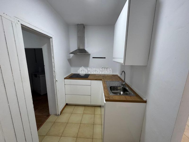 Foto f57e69f5-87c9-4822-a6f6-9792245b340e. Casa aparellada a Écija