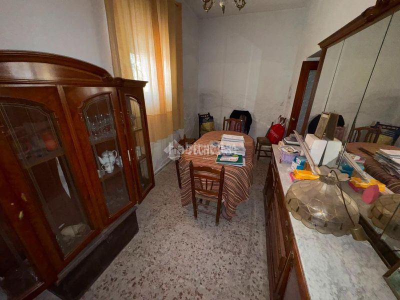 Foto 5365165f-2d81-46b0-8322-dd9e286e0294. Casa aparellada a Écija