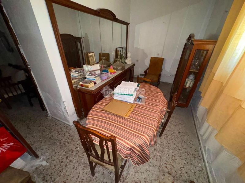 Foto 7af53472-ecea-49f5-aba8-27c339405d98. Casa aparellada a Écija