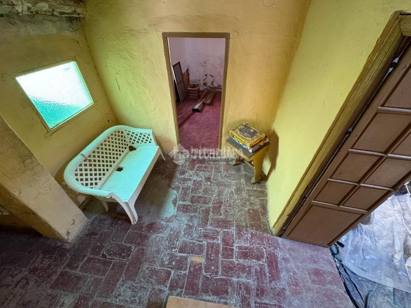 Foto a26fa816-b5be-41fc-b4e1-950323c339c6. Casa aparellada a Écija