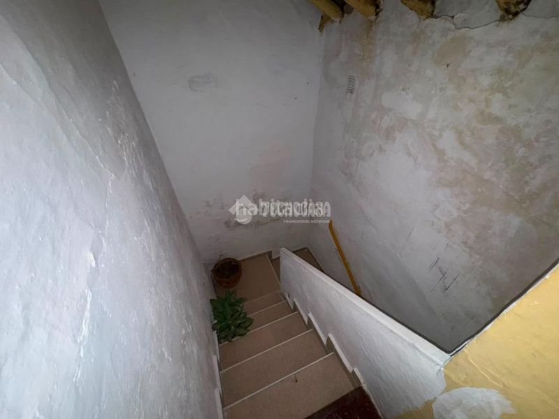 Foto ff13db77-c9e4-450e-aac9-8d5b78770431. Casa aparellada a Écija