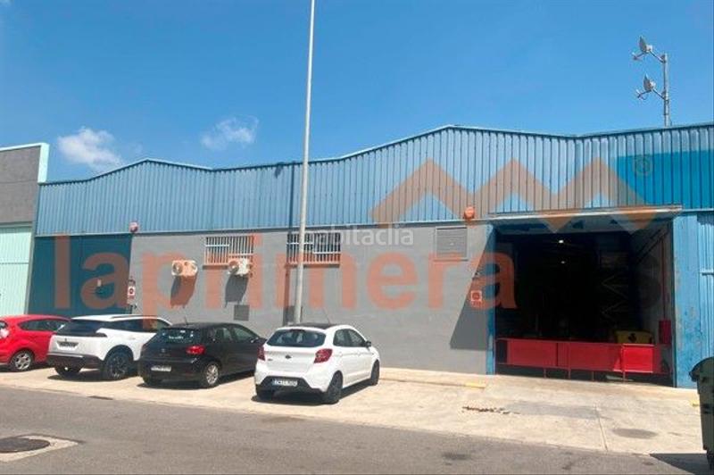 Foto b7f3b41b-c457-4e67-811f-52aa394f868e. Affitto capannone industriale in Alaquàs
