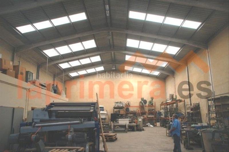 Foto f5bbbd7d-d0a1-4207-8c56-26703e2ddfef. Affitto capannone industriale in Alaquàs