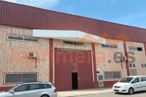 Foto c581dbe0-55e0-4575-bf5d-4a6f6a82b658. Lloguer nau industrial a Alaquàs