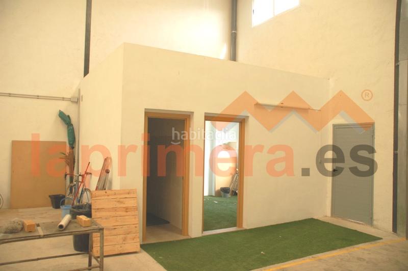 Foto e5e27460-c0b6-487f-8274-d07cc20c4767. Lloguer nau industrial a Centro Xirivella