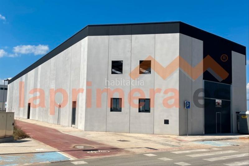 Foto bea02a15-5edd-4d92-9a71-8f88f16dfd70. Lloguer nau industrial a carrer coeters 52 a Alaquàs
