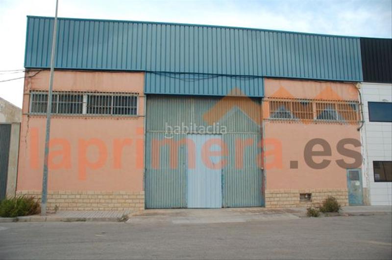 Foto 20ce8112-e533-41bc-94cc-62a616765f82. Rent industrial building in Aldaia