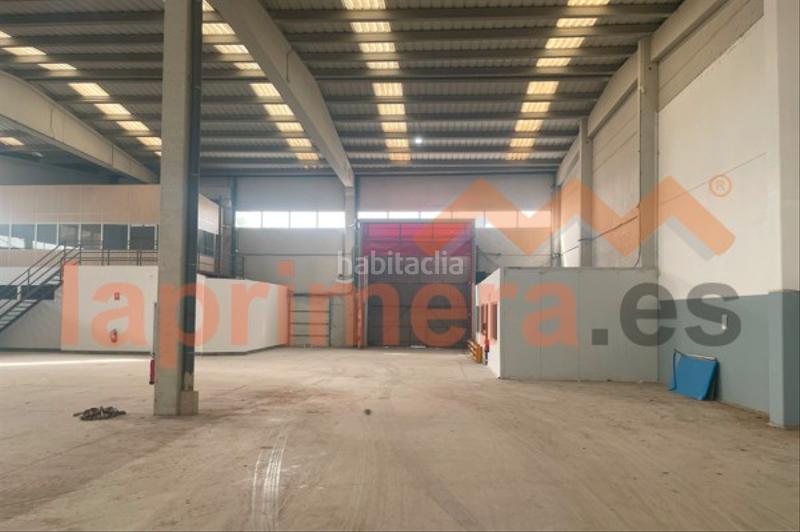 Foto 5f663b93-bb44-420b-9d22-432295f1d7c5. Alquiler nave industrial nave alquiler alaquas en Alaquàs