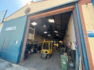 Rent Industrial building in Se-9104 28. 1378- se alquila nave en elpoligono mirador..!!!