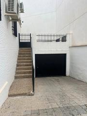 Aparcament cotxe a Écija. Exclusividad...!!! 1249- se vende cochera en calle herrainz cara