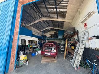 Rent Industrial building in Avenida del ferrocarril 1. Exclusividad..!!! 0004 nave alquiler en el mirador..!!!