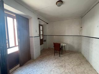 Casa a Écija. Exclusividad....!!!     58.000 euros 1535- se vende casa en el p