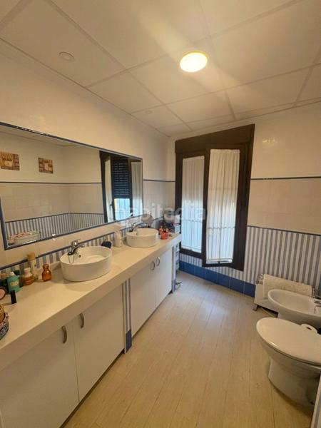 Foto 083cc8fc-e01f-4db7-8371-c3392568f736. Casa a Écija