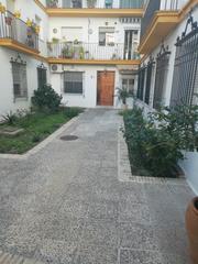 Appartement  Plaza plazvela de santa maría 9a. 172- se vende piso a reformar en  santa maría.!!