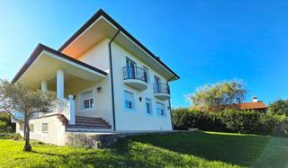 Chalet à Ruiloba. Moderno chalet individual en finca urbana de 1.860 mt2 al lado d
