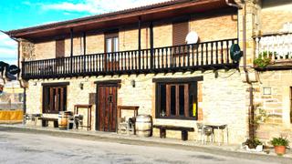 Casa a Arenas de Iguña. Oportunidad única en arenas de iguña  de bar a gran vivienda en