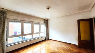 Pis  Calle vidriera (la). Encantadora vivienda en reinosa, cantabria  ubicacin estratgic
