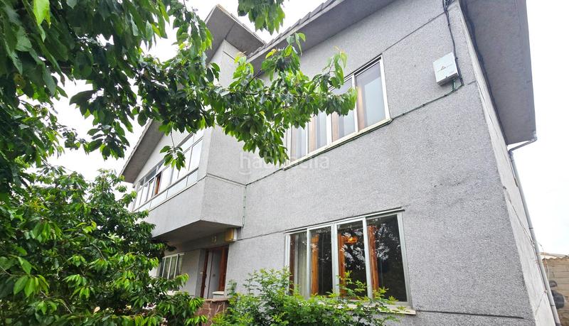 Foto db508fcc-a9cb-435f-8bb9-d3850b9672a2. Chalet con riscaldamento parcheggio in Campoo de Enmedio