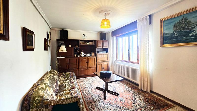 Foto e942cb96-6442-43ef-b8da-85fd1b22a16e. Chalet con riscaldamento parcheggio in Campoo de Enmedio