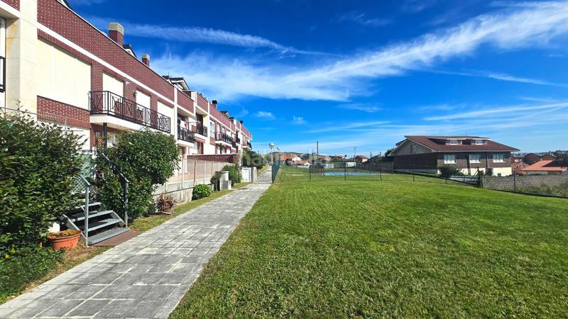 Foto 47bf9930-c2e3-4535-a765-48206adb0c73. Àtic amb calefacció aparcament piscina a Cuchía Miengo