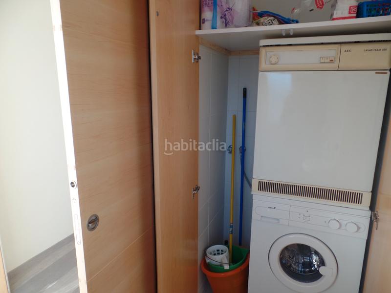 Foto 631be937-5404-4620-8bc8-a901cc553432. Location maison avec parking dans Moià