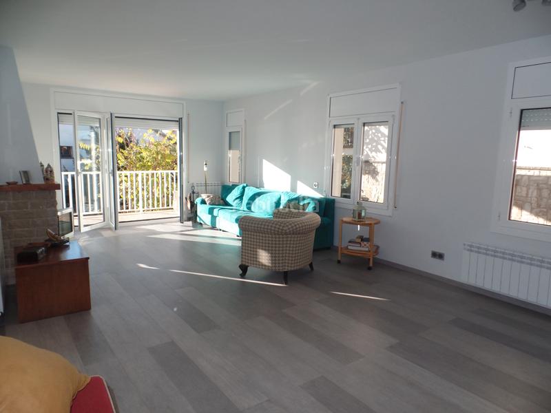 Foto 637268ab-db2a-4877-870c-e1498746a232. Location maison avec parking dans Moià