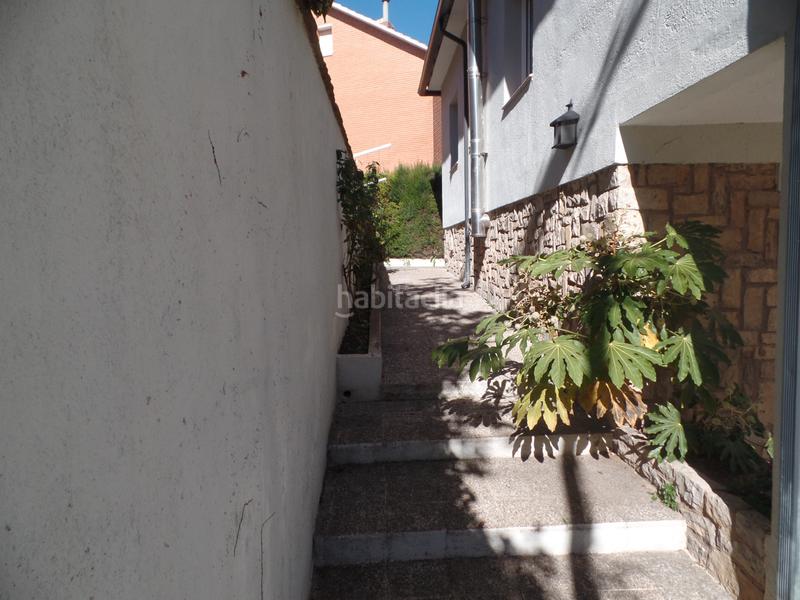 Foto ef14acfc-ed3d-402a-b99f-54682c4f6931. Location maison avec parking dans Moià