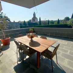 Location Appartement à Eixample. Planta baja en eixample