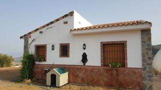 Country house in Alozaina. Oportunidad
