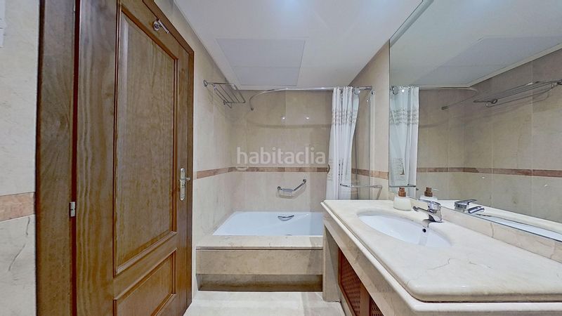 Foto 35b4428e-b599-4985-8f62-45786872da56. Àtic amb calefacció aparcament piscina a Las Chapas - Alicate Playa Marbella